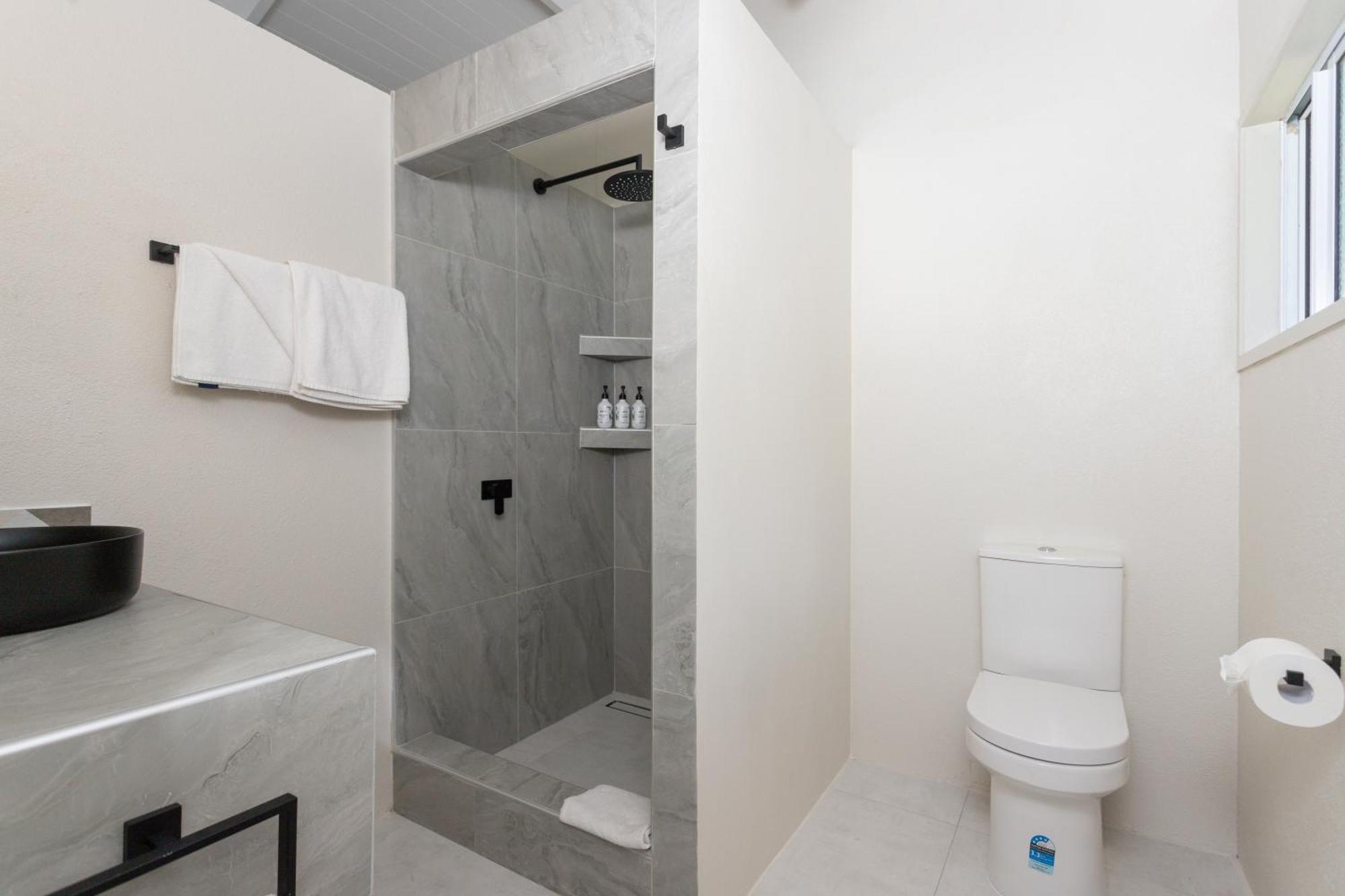 Muri Lagoon View Bungalows - Hillside Bungalow Раротонга Екстериор снимка