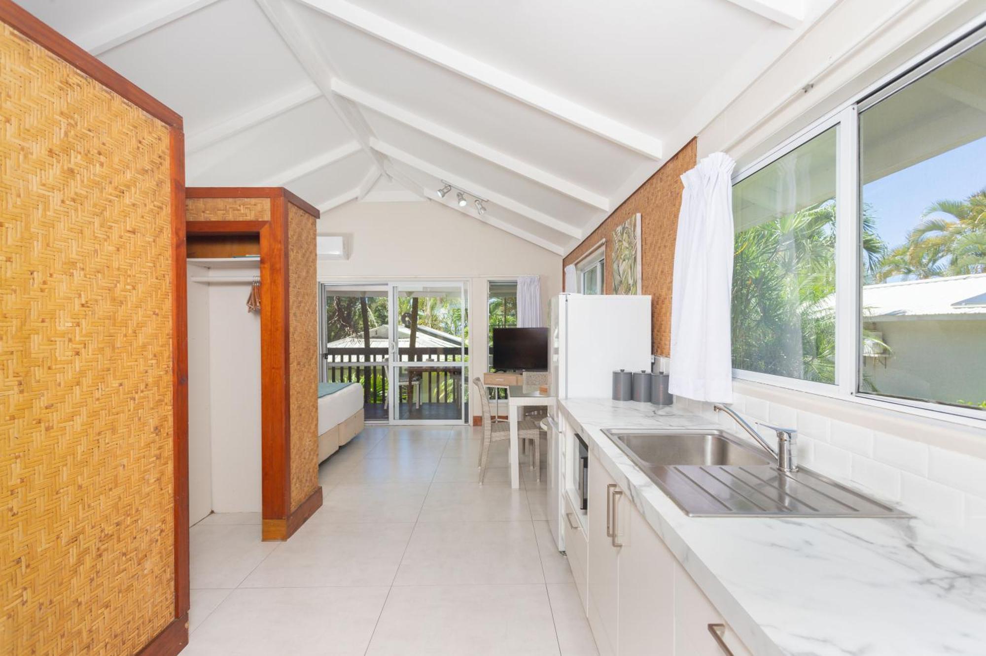 Muri Lagoon View Bungalows - Hillside Bungalow Раротонга Екстериор снимка