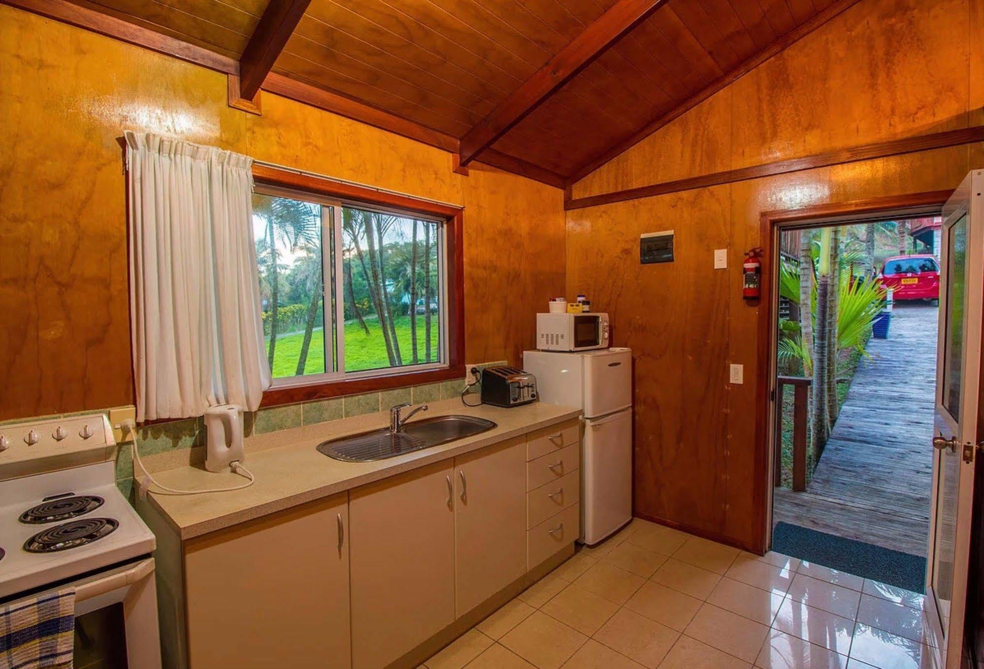 Muri Lagoon View Bungalows - Hillside Bungalow Раротонга Екстериор снимка